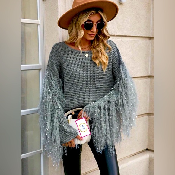 Platinum Gray Fluffy Batwing Shag Pullover Sweater w/Arm Fringes - Picture 4 of 4